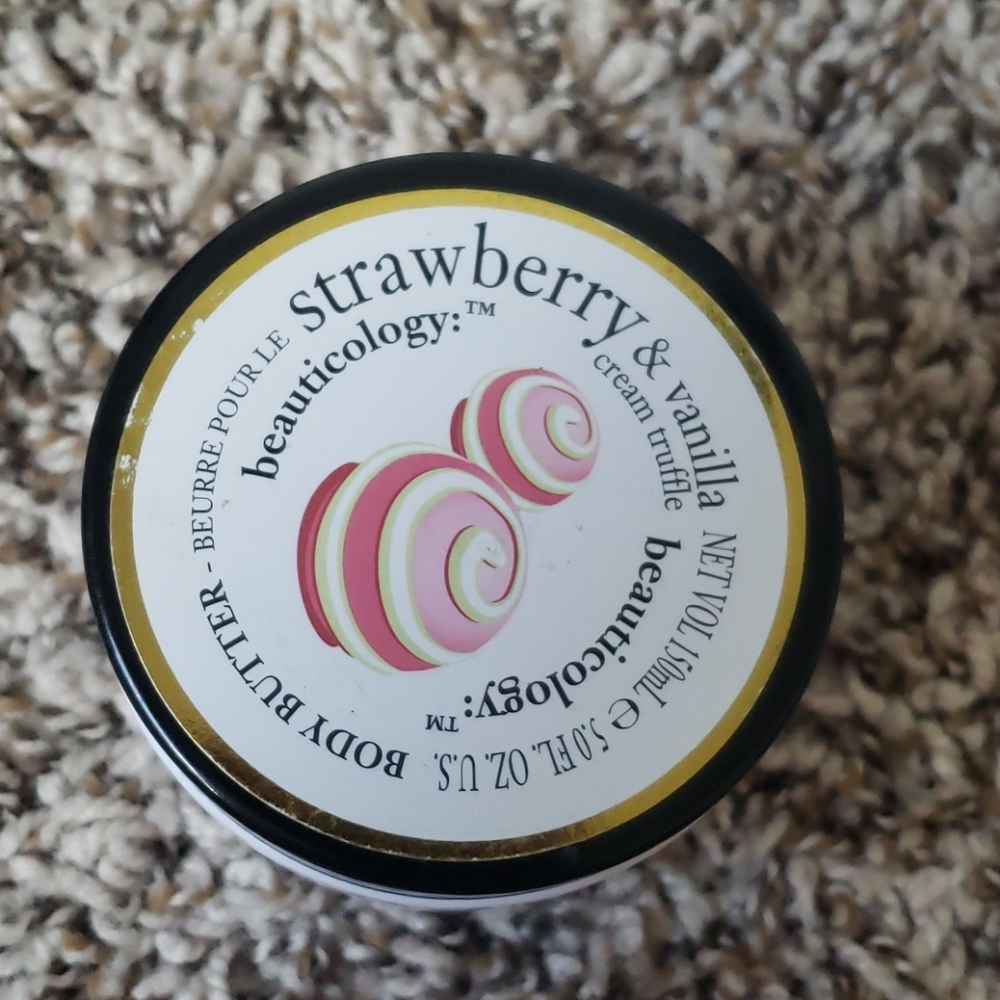 strawberry &vanilla body butter